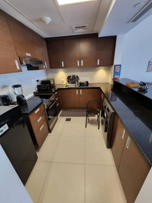 Cozy 1Br In Iconic Tower Apartamento Abu Dhabi Exterior foto