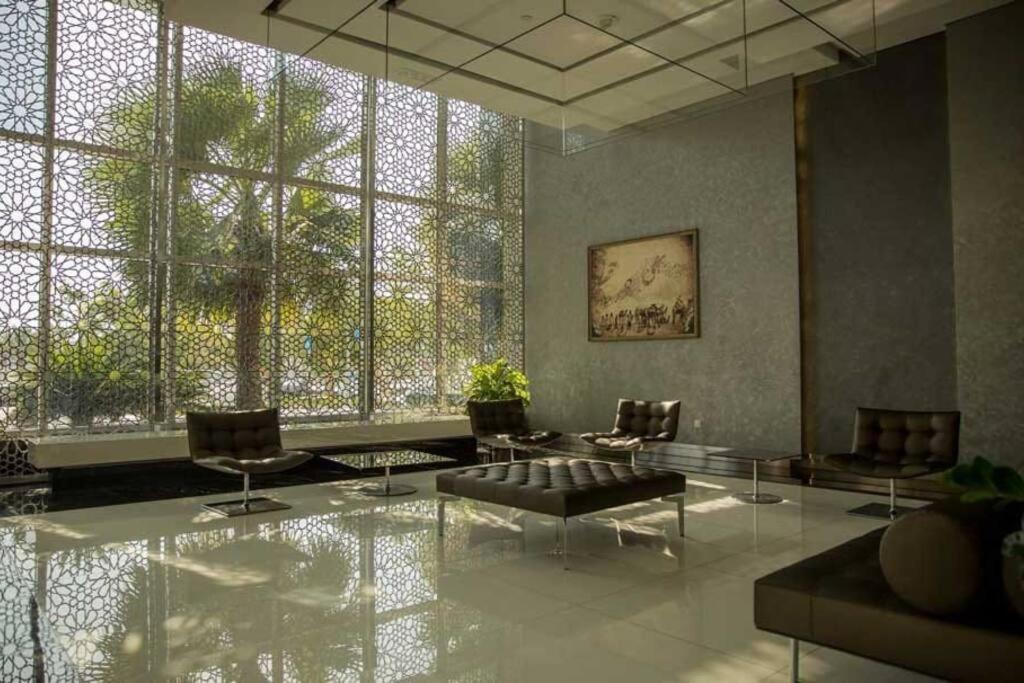 Cozy 1Br In Iconic Tower Apartamento Abu Dhabi Exterior foto