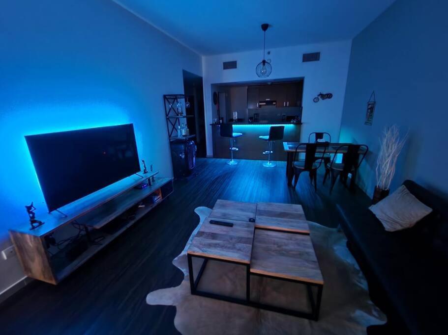 Cozy 1Br In Iconic Tower Apartamento Abu Dhabi Exterior foto
