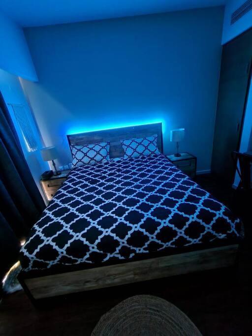 Cozy 1Br In Iconic Tower Apartamento Abu Dhabi Exterior foto