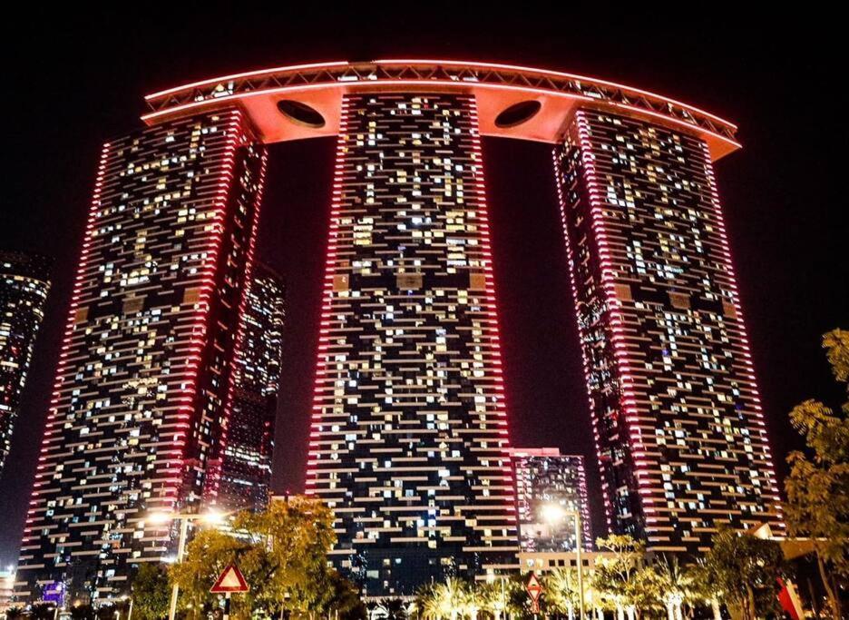 Cozy 1Br In Iconic Tower Apartamento Abu Dhabi Exterior foto
