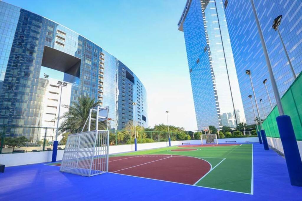 Cozy 1Br In Iconic Tower Apartamento Abu Dhabi Exterior foto
